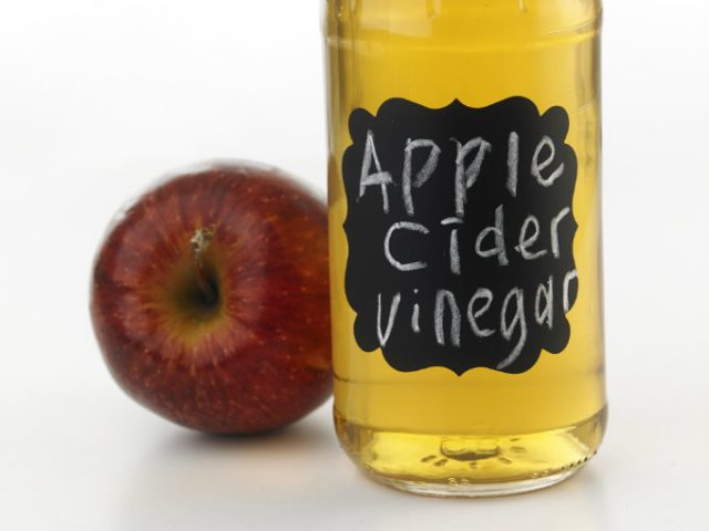 38 Apple Cider Vinegar Uses That May Blow Your Mind